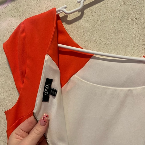 Beautiful Dress Size 4 - Picture 4 of 4